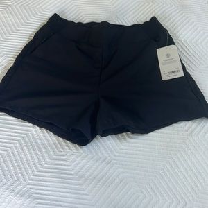 Athleta Brooklyn short Black NWT